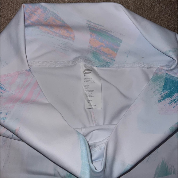 New Fabletics High Waisted Solid Print 7/8 Legging size XL - Picture 4 of 6